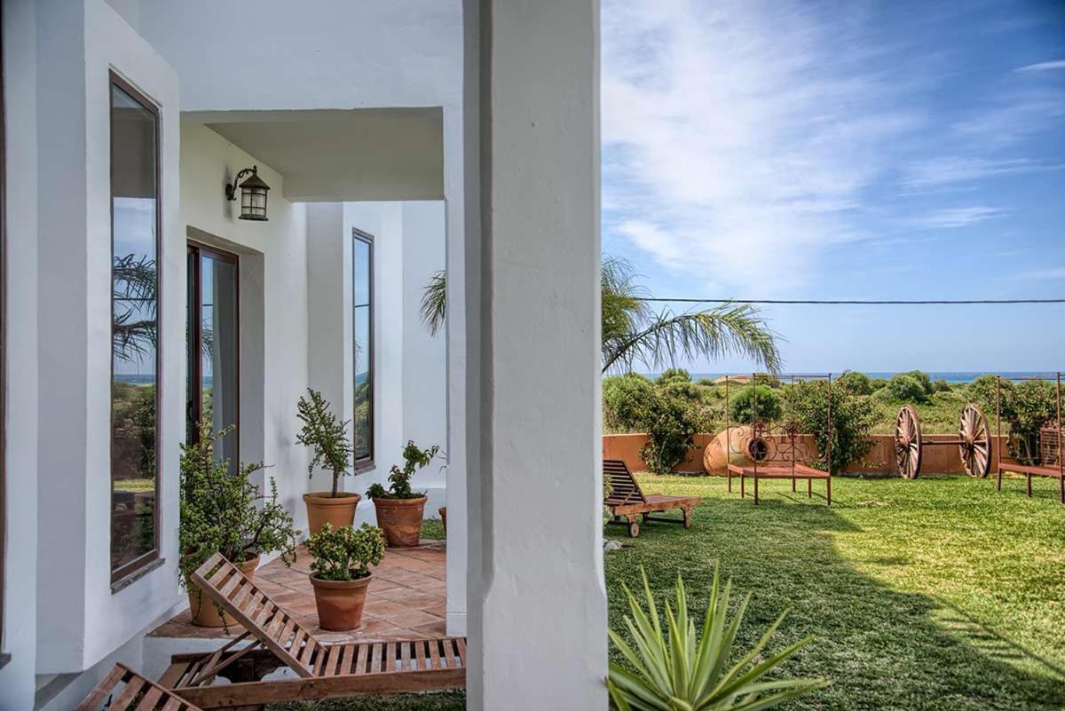 Apartamentos Turisticos Bahia De Trafalgar Zahora Exterior photo