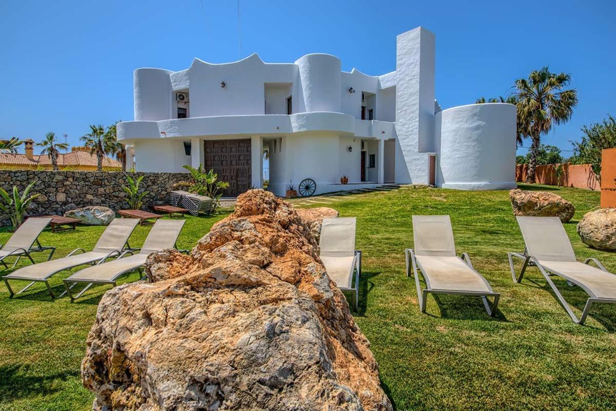 Apartamentos Turisticos Bahia De Trafalgar Zahora Exterior photo